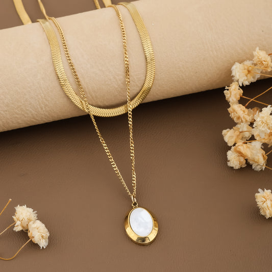 Royal Bloom Oval Pendent
