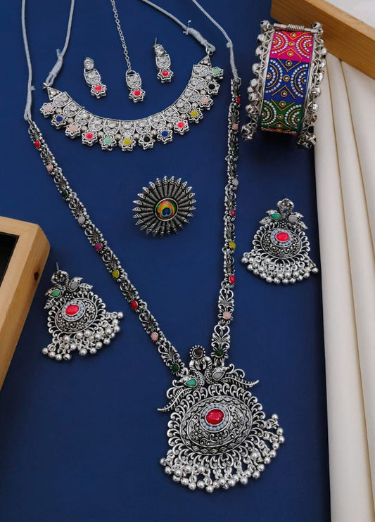 Nomadic Spirit Jewelry Set